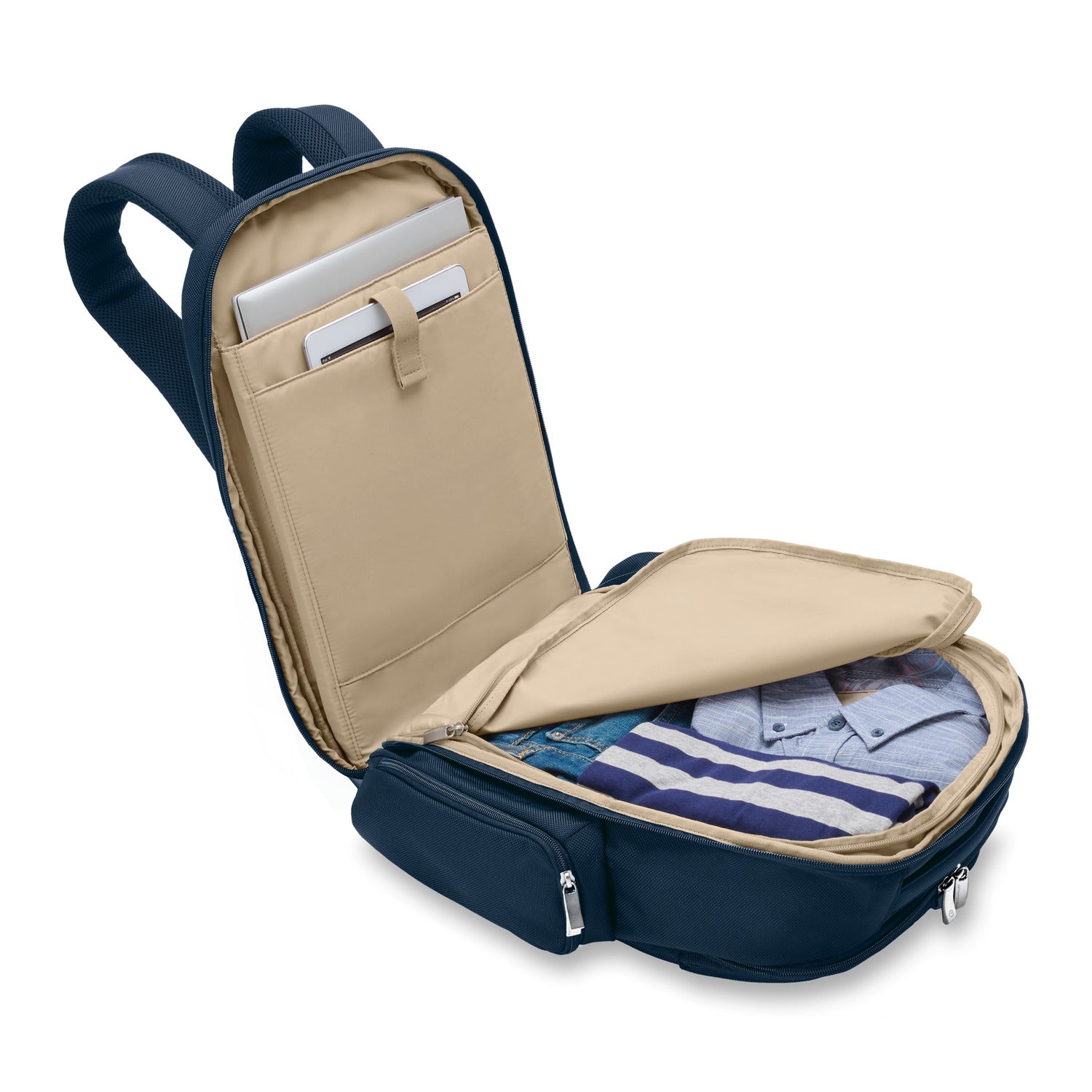 Traveler Backpack - Image 10